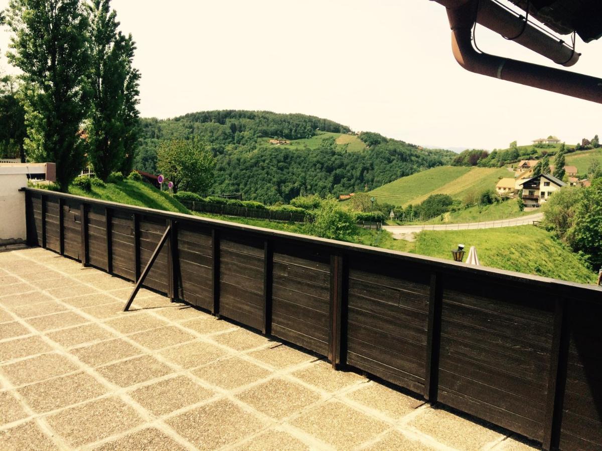 Gasthof Tischlerwirt Kitzeck im Sausal Exterior foto